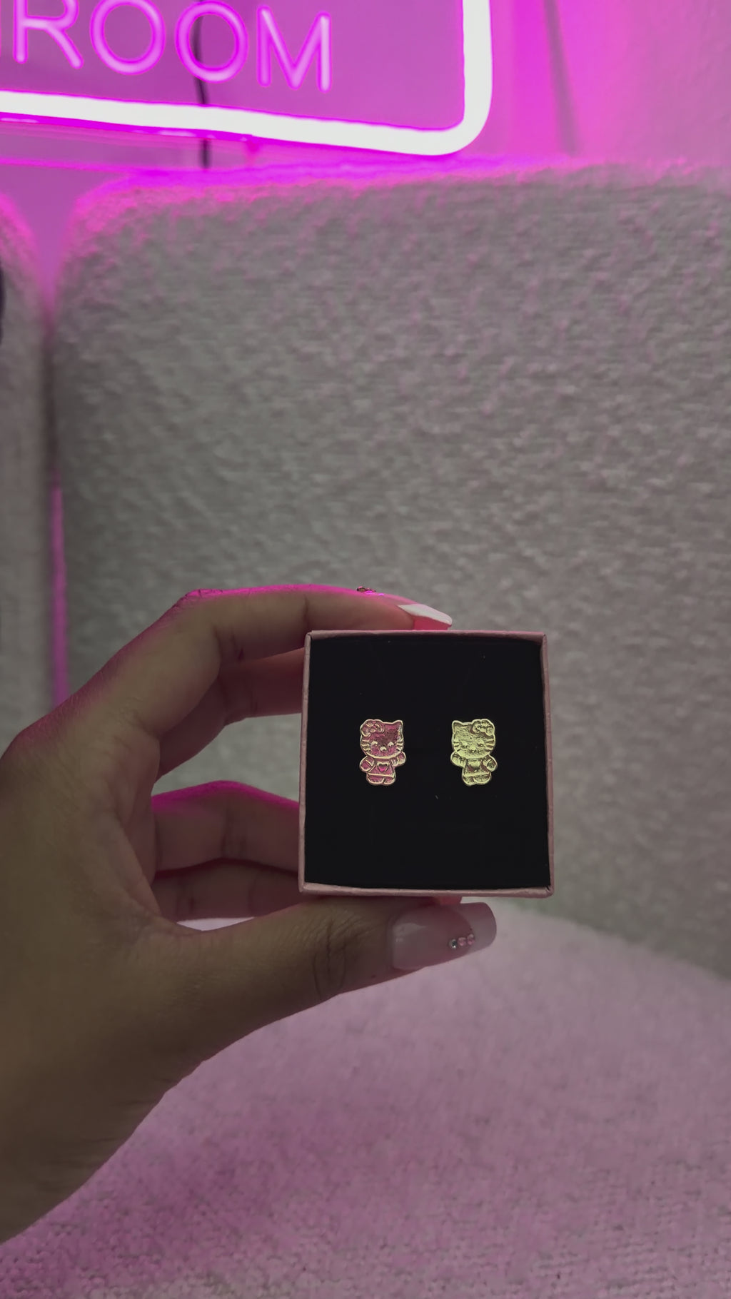 HK Studs