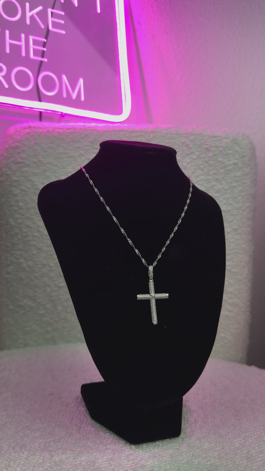 Dmnd Cross Necklace
