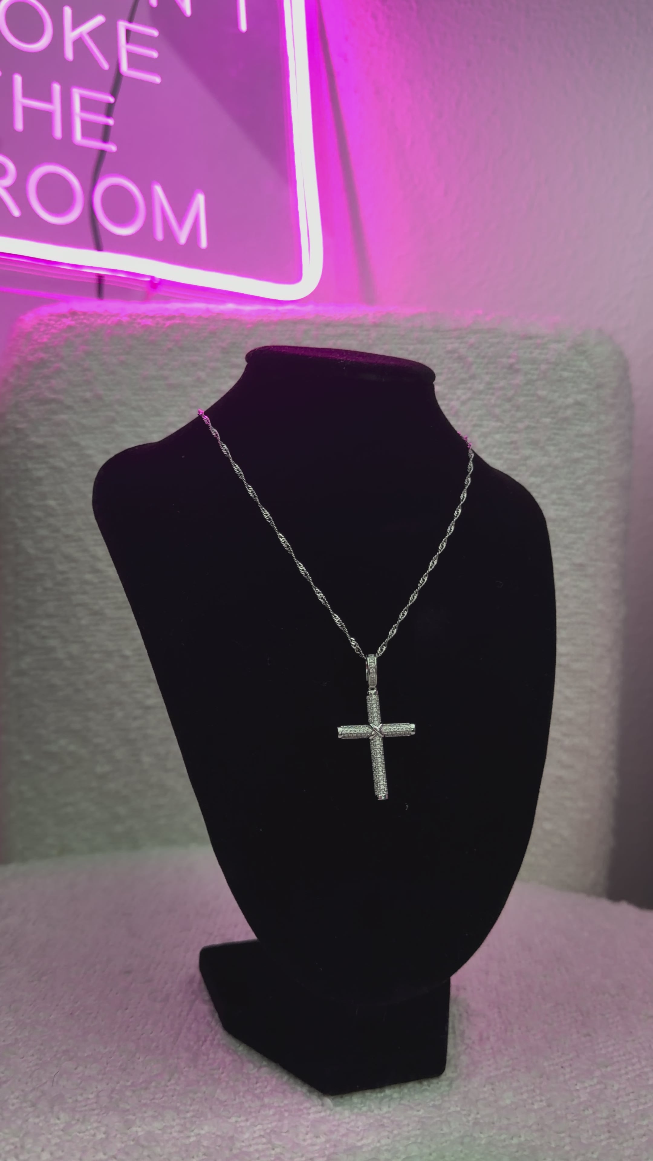 Dmnd Cross Necklace